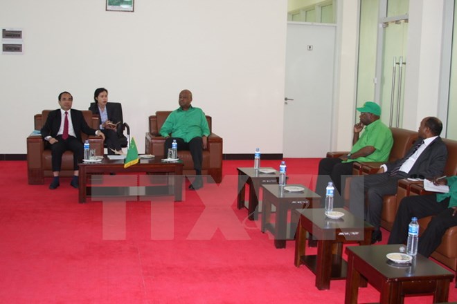 越南共产党代表团对坦桑尼亚进行访问